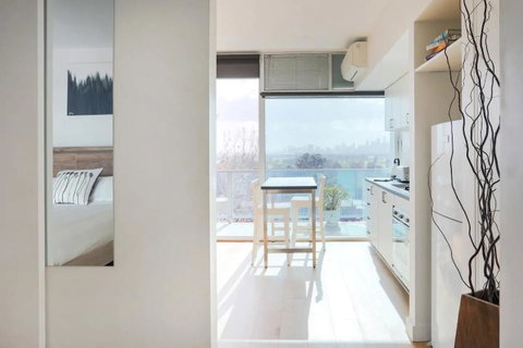BestView St Kilda Spectacular Sunset Hideaway - Boutique Self-contained Luxury Apartment - Accommodation Sunshine Coast 15