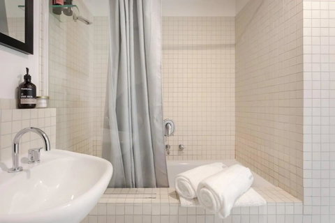 BestView St Kilda Spectacular Sunset Hideaway - Boutique Self-contained Luxury Apartment - Accommodation Sunshine Coast 19