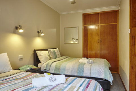 Goldfield Holiday Units - Accommodation Sunshine Coast 3