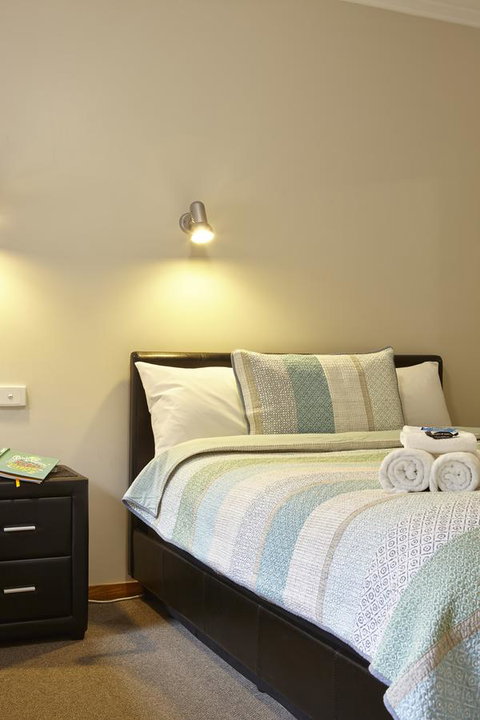 Goldfield Holiday Units - Accommodation Sunshine Coast 4