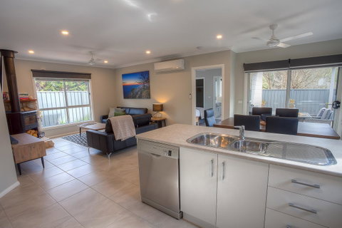 Luxury Abalina Cottages - Accommodation Sunshine Coast 7