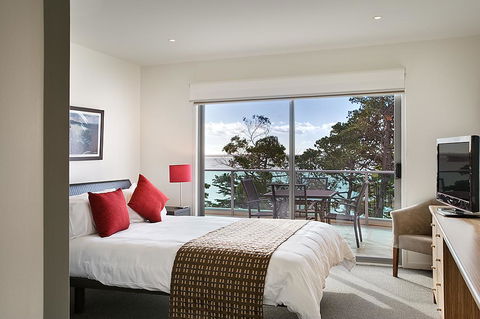 The Waves Apartments - Accommodation Sunshine Coast 0