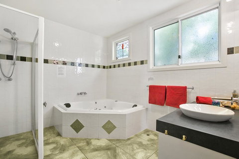 Black Dolphin Beach Penthouse - Accommodation Sunshine Coast 15