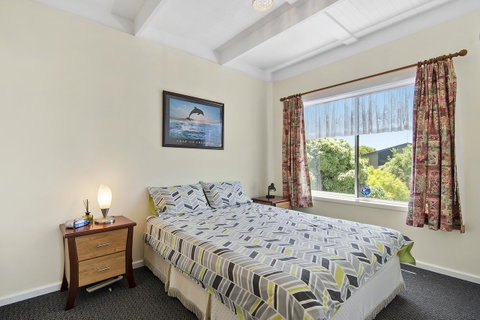 Black Dolphin Beach Penthouse - Accommodation Sunshine Coast 11