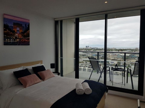 Pars Apartments - Collins Wharf Waterfront, Docklands - Accommodation Sunshine Coast 2
