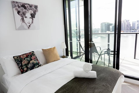 Pars Apartments - Collins Wharf Waterfront, Docklands - Accommodation Sunshine Coast 25