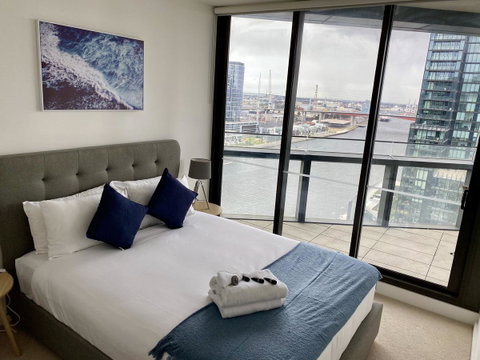 JC Waterfront Apartments On Collins - Accommodation Sunshine Coast 3