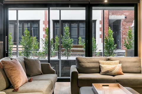 Stylish Apartment In Unique Church Development - Accommodation Sunshine Coast 5
