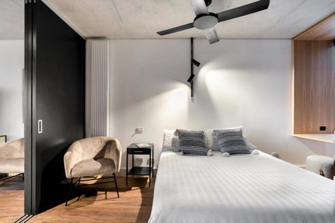 Stylish Apartment In Unique Church Development - Accommodation Sunshine Coast 2