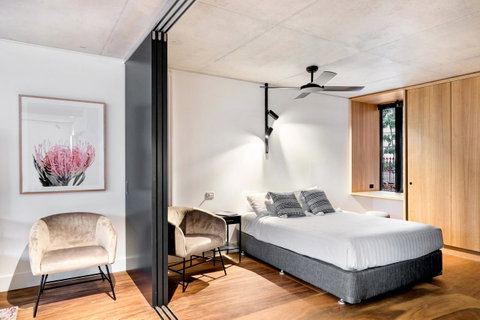 Stylish Apartment In Unique Church Development - Accommodation Sunshine Coast 9