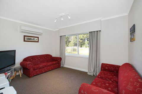 The Hill House - Accommodation Sunshine Coast 1