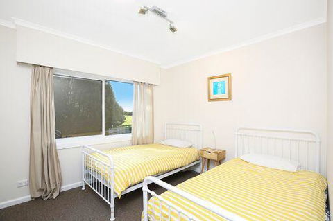 The Hill House - Accommodation Sunshine Coast 3