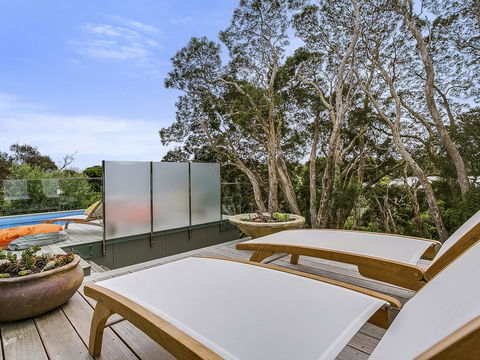 Lansdowne Villa - With Swimming Pool - Accommodation Sunshine Coast 10