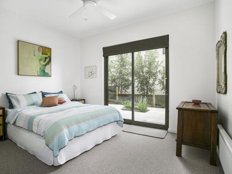 Lansdowne Villa - With Swimming Pool - Accommodation Sunshine Coast 9