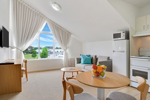 Aligned Corporate Residences Williamstown - Accommodation Sunshine Coast 10