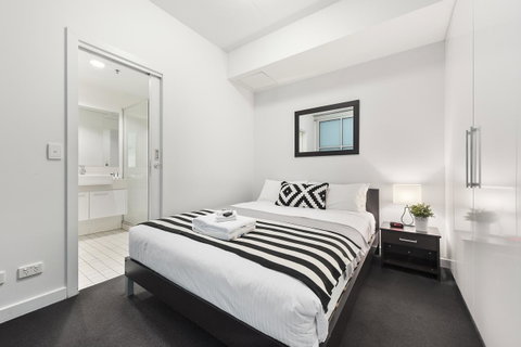 Docklands Private Collection - City Harbour Apartments - Accommodation Sunshine Coast 24