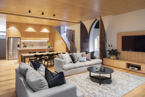 Converted Blue Stone Church - Accommodation Sunshine Coast 11