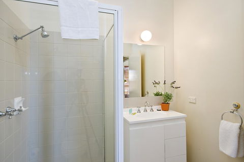 Lornebeach Apartments - Accommodation Sunshine Coast 13