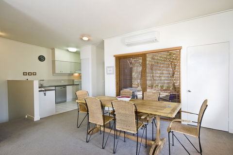 Lornebeach Apartments - Accommodation Sunshine Coast 33