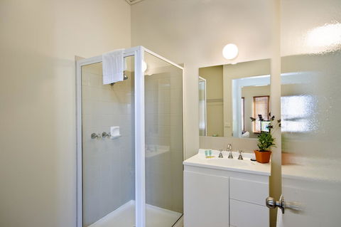 Lornebeach Apartments - Accommodation Sunshine Coast 23
