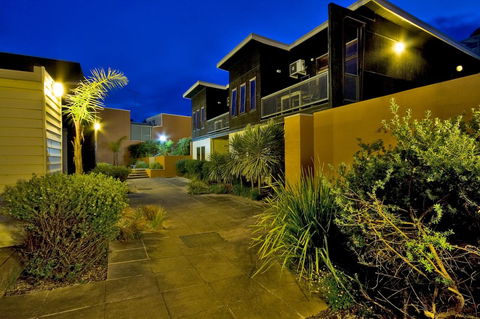 Lornebeach Apartments - Accommodation Sunshine Coast 6