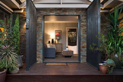 East Street Daylesford - Accommodation Sunshine Coast 6