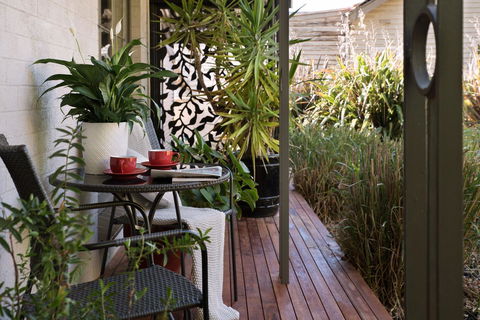 East Street Daylesford - Accommodation Sunshine Coast 31