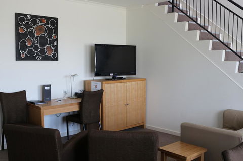 Bairnsdale International - Accommodation Sunshine Coast 29