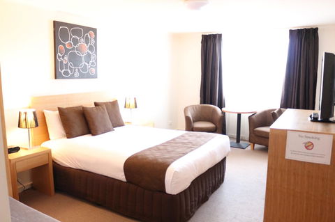 Bairnsdale International - Accommodation Sunshine Coast 3