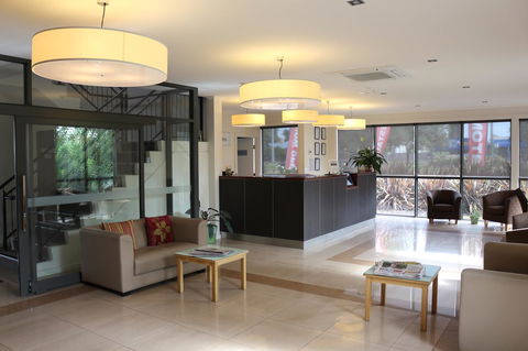 Bairnsdale International - Accommodation Sunshine Coast 19