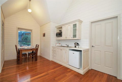 Two Truffles Cottages - Accommodation Sunshine Coast 14