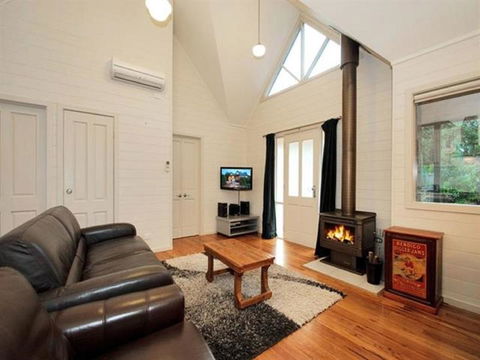 Two Truffles Cottages - Accommodation Sunshine Coast 5