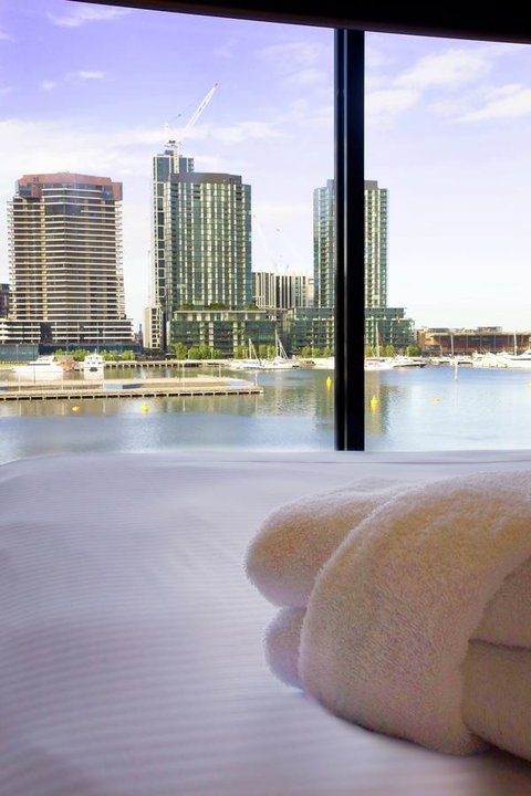 Accent Accommodation@Docklands - Accommodation Sunshine Coast 2