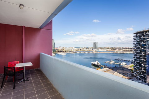 Accent Accommodation@Docklands - Accommodation Sunshine Coast 1