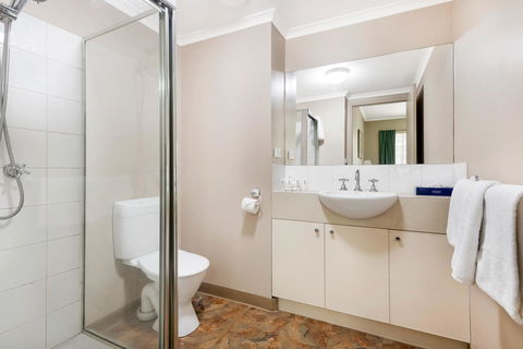 Punt Road Apartment Hotel - Accommodation Sunshine Coast 7