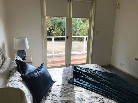 Lakeside Conti Villas - Accommodation Sunshine Coast 4