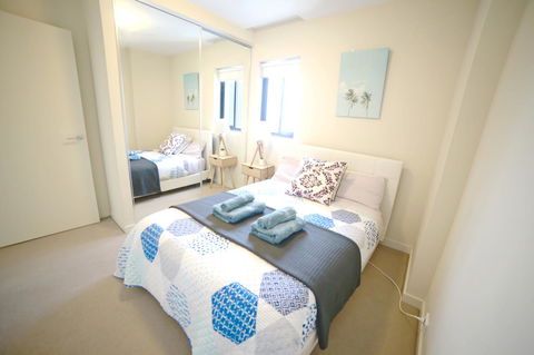 Water Views, Lovely 2BRs, Free Tram Zone, Close To Everything! - Accommodation Sunshine Coast 9