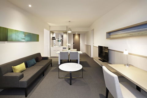 Quarters At Flinders Hotel - Accommodation Sunshine Coast 4