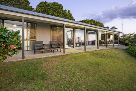 The Bird House - Accommodation Sunshine Coast 3
