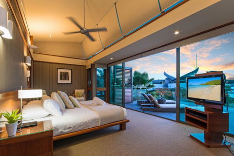 The Blue Marlin Yacht Club Villa 6 On Hamilton Island - Accommodation Sunshine Coast 3