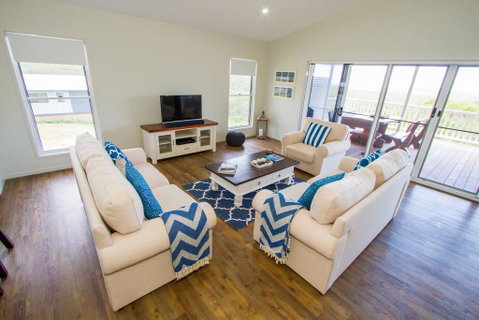 The Boat House - Accommodation Sunshine Coast 0