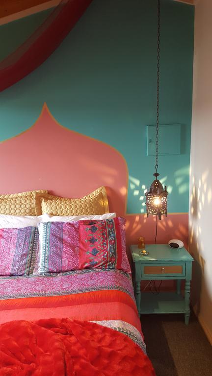 The Bohemian Art Studio - Accommodation Sunshine Coast 3