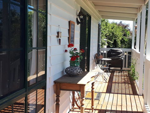 The Bohemian Art Studio - Accommodation Sunshine Coast 1