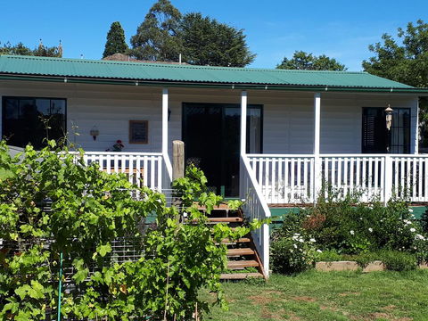 The Bohemian Art Studio - Accommodation Sunshine Coast 2