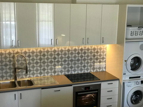 The Botanic Apartments Williamstown - Accommodation Sunshine Coast 2