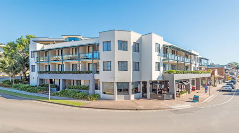The Brighton Apartments - Accommodation Sunshine Coast 0