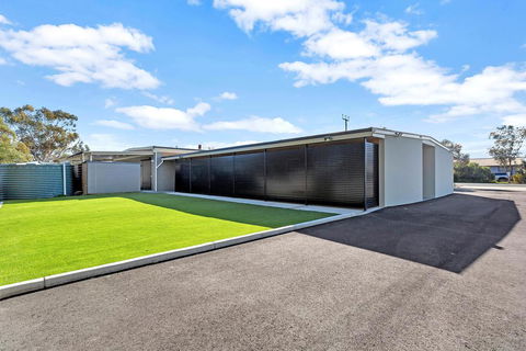 The Bunkhouse - Accommodation Sunshine Coast 1