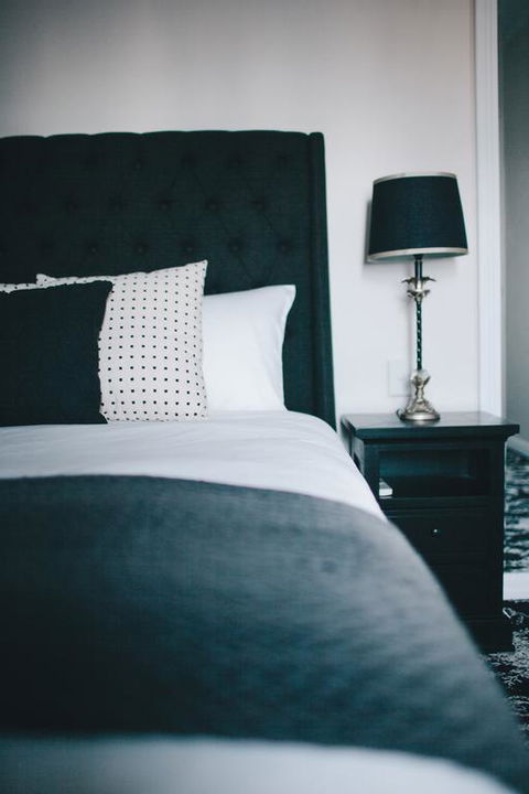 The Commercial Boutique Hotel - Accommodation Sunshine Coast 3