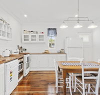 The Cottage on Lamington - Accommodation Sunshine Coast