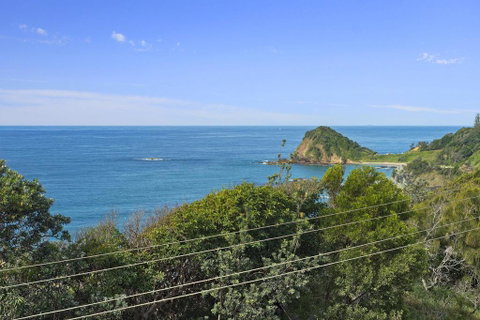 The Crest 8 33 Pacific Drive - Accommodation Sunshine Coast 1